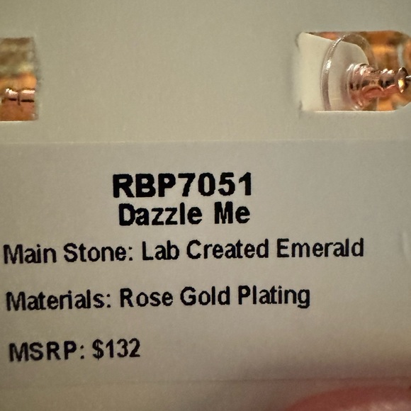 Dazzle Me Earrings RBP7051 - Picture 2 of 3